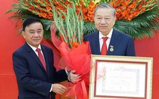 Trao Huy hiệu 45 năm tuổi Đảng tặng Tổng Bí thư Tô Lâm