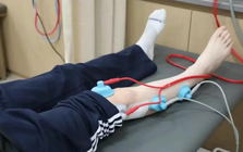 Nam sinh lớp 10 bỗng liệt nửa người vì thói quen ngồi "vạn người mê", bác sĩ cảnh báo: Có thể gây tàn tật suốt đời