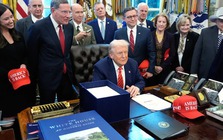 Tổng thống Donald Trump ký dự luật ngân sách, chính phủ Mỹ mở cửa trở lại