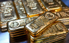 Vàng bật tăng sau cú lao dốc chưa từng có trong hơn 1 thập kỷ, hàng loạt chuyên gia lên tiếng: Vàng chưa thấy đỉnh, có thể còn vọt lên 6.200 USD/ounce