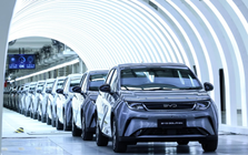 Một loạt hãng xe điện từ BYD đến Xiaomi, Xpeng 'rủ nhau' sụt giảm doanh số, 30 triệu lao động trong ngành lo lắng