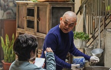 Vua hài đất Bắc bị 1 người phụ nữ gọi mẹ xưng con: Tôi nói luôn "con hơn tuổi mẹ, 60 rồi"