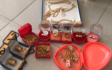 Chồng mất việc, vợ cầm 5 cây vàng đi bán: Ngỡ ngàng bị tiệm vàng đuổi về