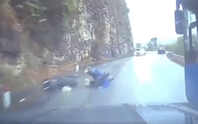 Lấn làn, vượt ẩu chẹt chết 2 người trên đèo vẫn thản nhiên: Do người ta chứ do mình đâu