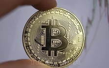 Bitcoin phục hồi trên 70.000 USD, nhà đầu tư vẫn thận trọng