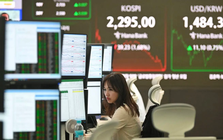 Giá dầu lao dốc, chứng khoán châu Á đồng loạt đảo chiều, giao dịch trong sắc xanh