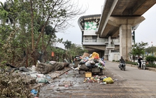 Nhếch nhác hàng quán, rác thải bủa vây dọc tuyến metro Cát Linh - Hà Đông