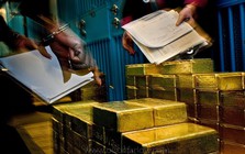 Cả thế giới đang khát vàng mà tại sao 60 quốc gia này lại giấu 400.000 thỏi dưới một mê cung "âm hiểm"?