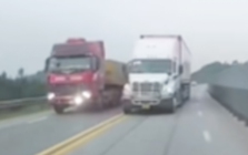 Phạt 5 triệu đồng tài xế container lấn làn ngược chiều trên cao tốc