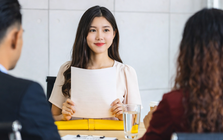 Nhà tuyển dụng hỏi: "Bạn dùng điện thoại mấy tiếng một ngày?" - Câu hỏi tưởng vô nghĩa lại khiến nhiều ứng viên trượt