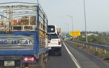 Xe xếp hàng dài vì lỗi kỹ thuật trạm thu phí trên cao tốc Phan Thiết – Dầu Giây