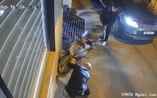 Chọc thủng lốp xe SH dựng bên đường, tài xế xe Range Rover khai gì?