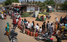 Việt Nam ‘hot’ xe điện còn đây mới là mặt hàng người Ấn Độ đang xếp hàng dài để mua: Doanh số tăng 30 lần, siêu thị không còn hàng để bán