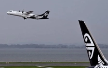 Nhiên liệu bay "đốt" lợi nhuận: Các hãng hàng không đồng loạt kích hoạt chế độ tăng giá