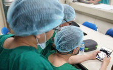 Lương bác sĩ mới ra trường khoảng 6,25 triệu đồng/tháng