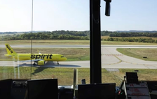 Một hãng hàng không giá rẻ nộp đơn phá sản 2 lần trong năm, sắp cắt giảm tới 2/3 đội bay