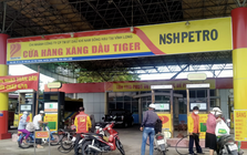 14 cây xăng được đem ra để thu hồi nợ