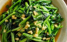 Loại rau được ví như "mỹ phẩm tự nhiên", giúp da sáng, giảm tàn nhang, dưỡng tóc đen và bóng hơn, chợ Việt bán rất rẻ