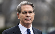 Bộ trưởng Mỹ nói Mỹ “cho phép” tàu dầu Iran qua eo biển Hormuz