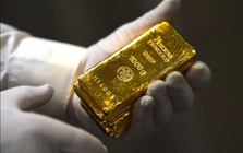 Quỹ vàng lớn nhất thế giới miệt mài "xả" hàng tấn vàng khi giá lao dốc, quỹ bạc cũng mạnh tay bán ròng