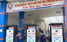 Một cây xăng bị phạt vì bán giá cao hơn quy định