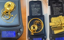 Khách mua 820 gram vàng trị giá 3,5 tỷ đồng, chủ tiệm lập tức báo cảnh sát