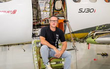 Sự trở lại của một CEO tội đồ: Từng bị cáo buộc lừa dối nhà đầu tư, nay 'quay xe' điều hành 1 công ty máy bay suốt 40 năm chỉ bán 4 chiếc