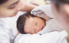 Đề xuất hỗ trợ 2 triệu đồng cho phụ nữ sinh đủ hai con trước 35 tuổi