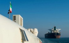 Mỹ bất ngờ tuyên bố có thể gỡ cấm vận với 140 triệu thùng dầu của Iran đang trôi nổi trên biển