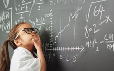 Chỉ cần nhìn 2 ngón tay biết ngay con học giỏi Văn hay Toán: Nghiên cứu mới của Anh quốc khiến cha mẹ giật mình!