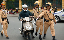 Nộp phạt vi phạm giao thông muộn có phải nộp thêm tiền lãi không? Bộ Công an trả lời