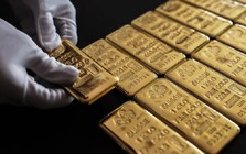 Hàng chục tấn vàng “rời kho” nhanh chóng giữa cơn bão, quỹ vàng lớn nhất thế giới còn nắm bao nhiêu?