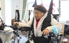 Quốc gia đầu tiên trên thế giới sử dụng robot đến từng nhà chăm sóc miễn phí cho người già