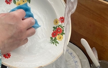 Trong nhà có 4 loại bát đĩa này nên vứt bỏ ngay! Đừng để cả nhà âm thầm "nuốt độc"