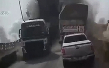 Công bố video vụ sập cầu kinh hoàng khiến 14 người tử vong, 3 người mất tích, hàng loạt phương tiện rơi xuống sông