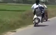 Triệu tập 2 thiếu niên lạng lách, gây tai nạn cho một phụ nữ