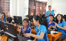 UOB Việt Nam trao tặng 3 phòng máy vi tính cho hơn 2000 học sinh vùng sâu tại An Giang