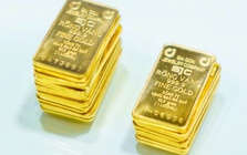 Giá vàng miếng SJC giảm 9 triệu đồng; bạc, chứng khoán cũng lao dốc