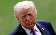 Ông Trump tuyên bố hoãn tấn công cơ sở năng lượng Iran, Dow Jones tăng dựng đứng, giá dầu tụt mạnh