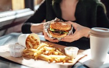 Bác sĩ nêu rõ loại thực phẩm "tệ hơn thuốc lá": Thủ phạm gây hàng loạt bệnh, thậm chí tử vong sớm