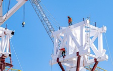 Cận cảnh nhà ga mới sân bay Phú Quốc bắt đầu lắp mái