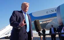 Tổng thống Donald Trump nói: "Eo biển sẽ được kiểm soát chung. Có lẽ là bởi tôi..."