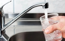 Uống nước máy đun sôi trong thời gian dài có nguy hại gì?