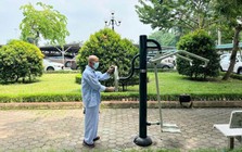 Từng 'nín thở' khi đi viện công, nay ngỡ ngàng vì hành lang xanh, phòng chờ sạch