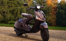 Xe Vespa giá 550 triệu đồng đẹp cỡ này!