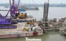 Hà Nội đảm bảo tiến độ cầu qua sông Hồng trong bối cảnh giá xăng dầu biến động