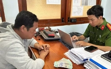 Người phụ nữ rút tiền từ ATM bị theo dõi, móc trộm 90 triệu đồng