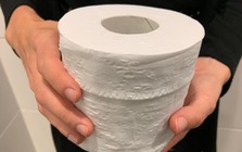 Xung đột Mỹ - Israel - Iran: Không phải xăng, người Nhật tích trữ một mặt hàng không liên quan