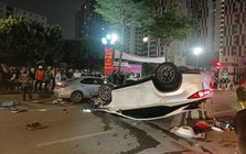 Ô tô Lexus tông liên hoàn khiến 2 người đi cấp cứu giữa đêm ở Hà Nội: Đã rõ nguyên nhân ban đầu
