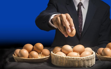 Đừng “bỏ trứng vào một giỏ”, chuyên gia mách nước chiến lược phân bổ hiệu quả khi các kênh tài sản lên xuống mạnh